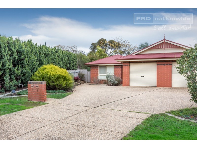 1/4 Jervis Place, Tatton NSW 2650