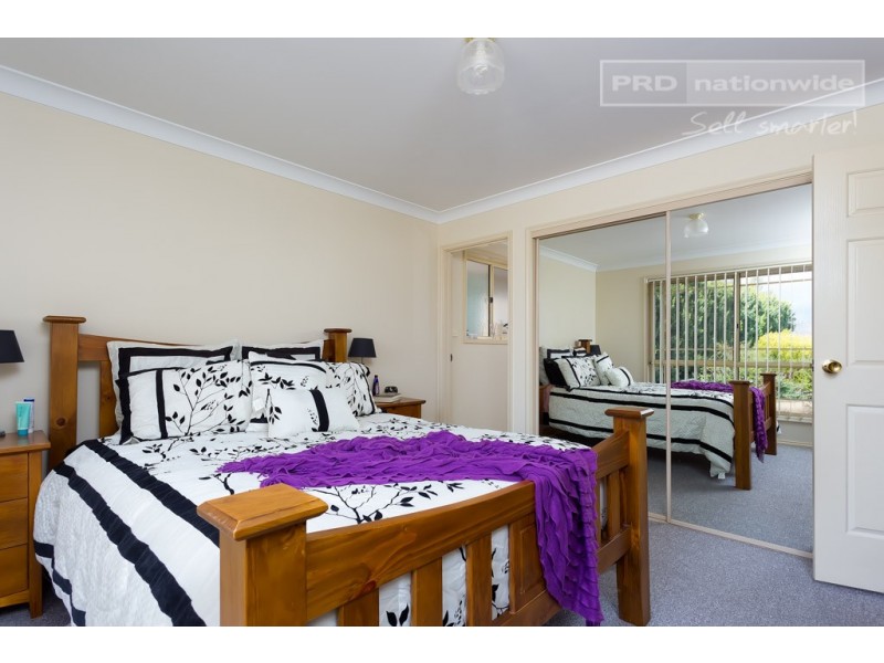 1/4 Jervis Place, Tatton NSW 2650