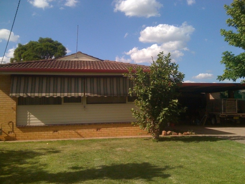 13 Carmody Street, Kooringal NSW 2650