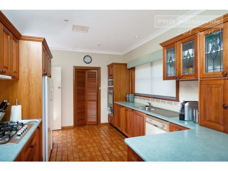 9 Alexander Street, Ashmont NSW 2650