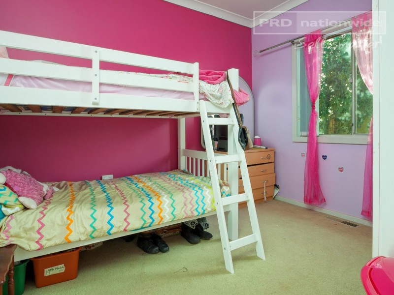 2 Nilma Avenue, Mount Austin NSW 2650