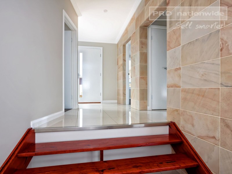 4 Park Place, Lloyd NSW 2650