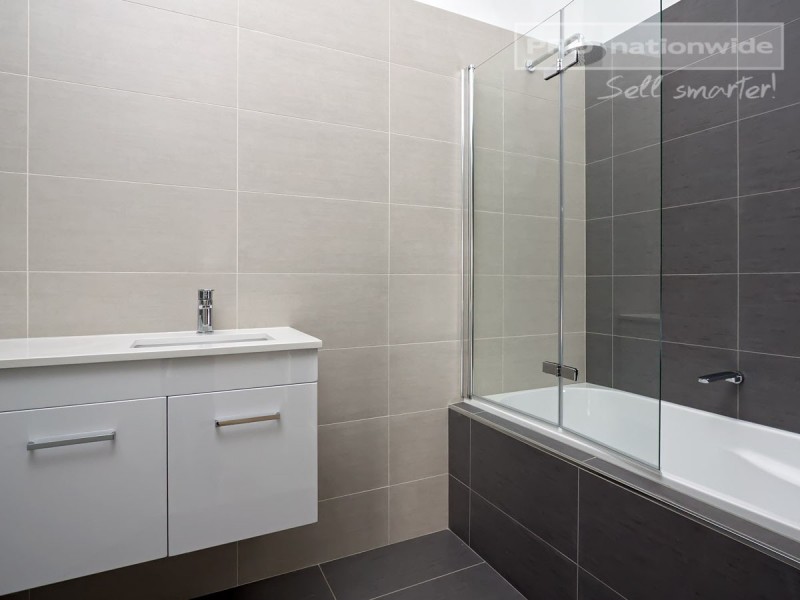 4 Park Place, Lloyd NSW 2650