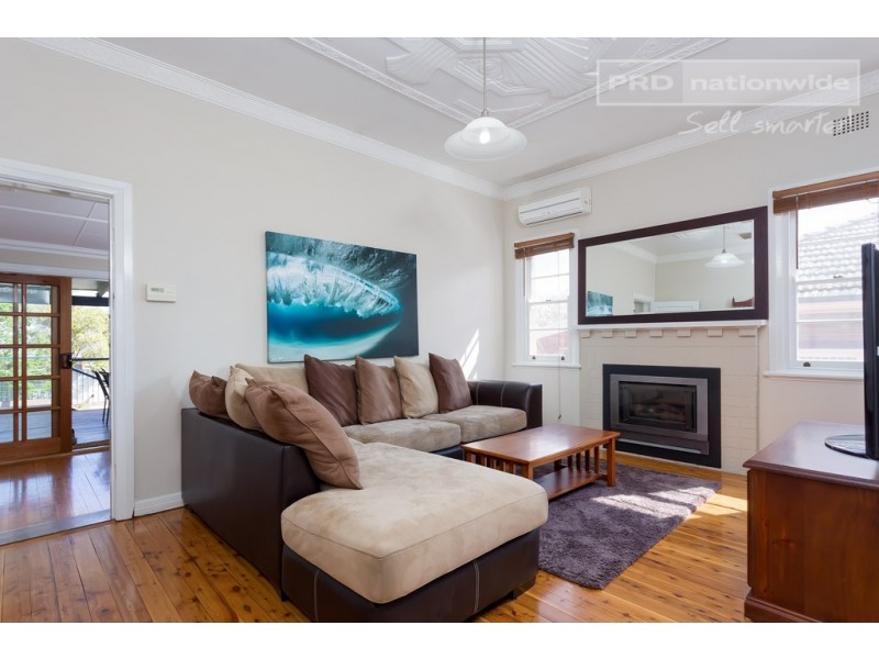 32 Macleay Street, Turvey Park NSW 2650