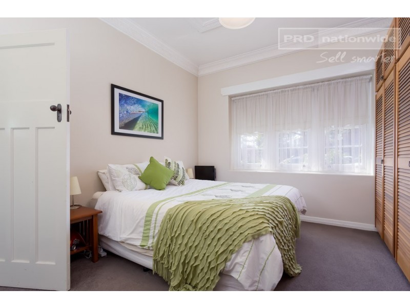 32 Macleay Street, Turvey Park NSW 2650