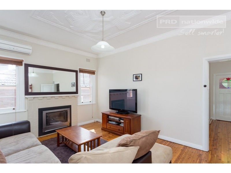 32 Macleay Street, Turvey Park NSW 2650