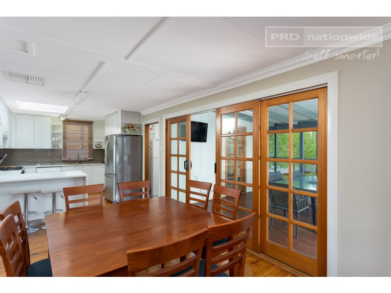 32 Macleay Street, Turvey Park NSW 2650