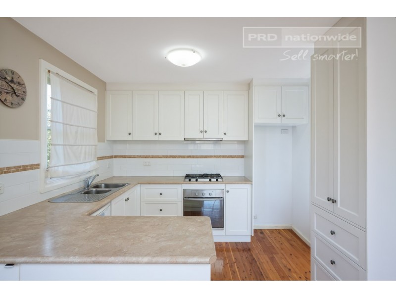 21 Urana Street, Turvey Park NSW 2650