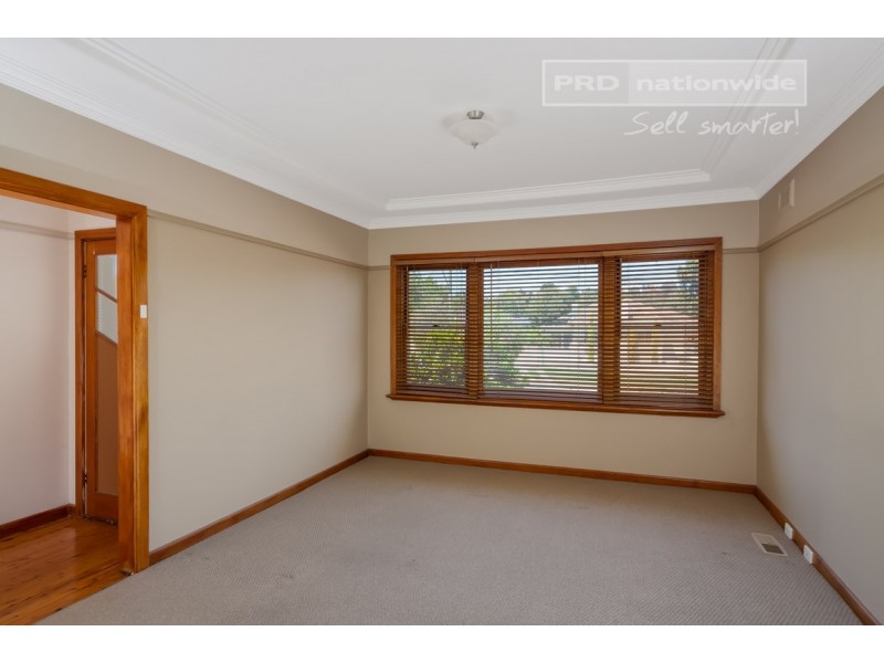 21 Urana Street, Turvey Park NSW 2650