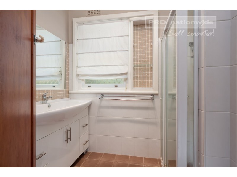 21 Urana Street, Turvey Park NSW 2650