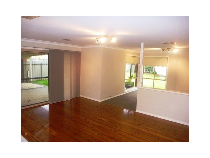 12 Wonkana Road, Glenfield Park NSW 2650