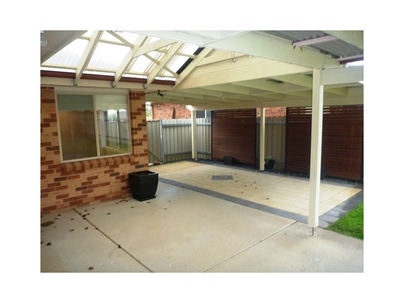 12 Wonkana Road, Glenfield Park NSW 2650