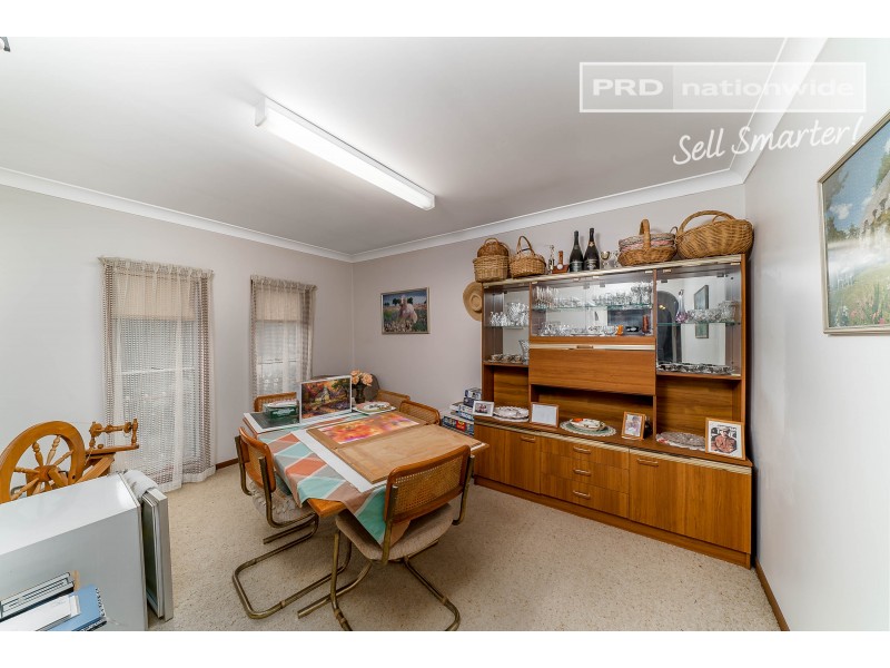 22 Alldis Place, Kooringal NSW 2650