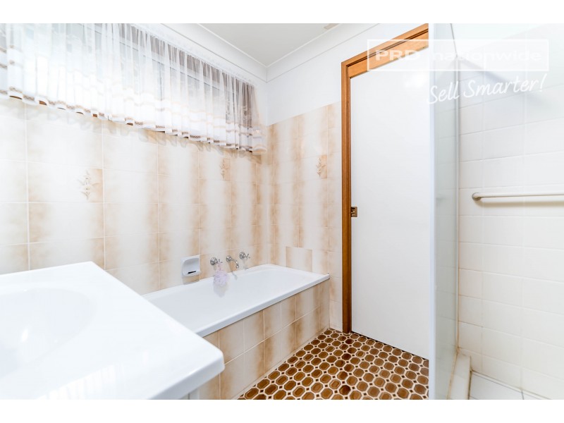 22 Alldis Place, Kooringal NSW 2650