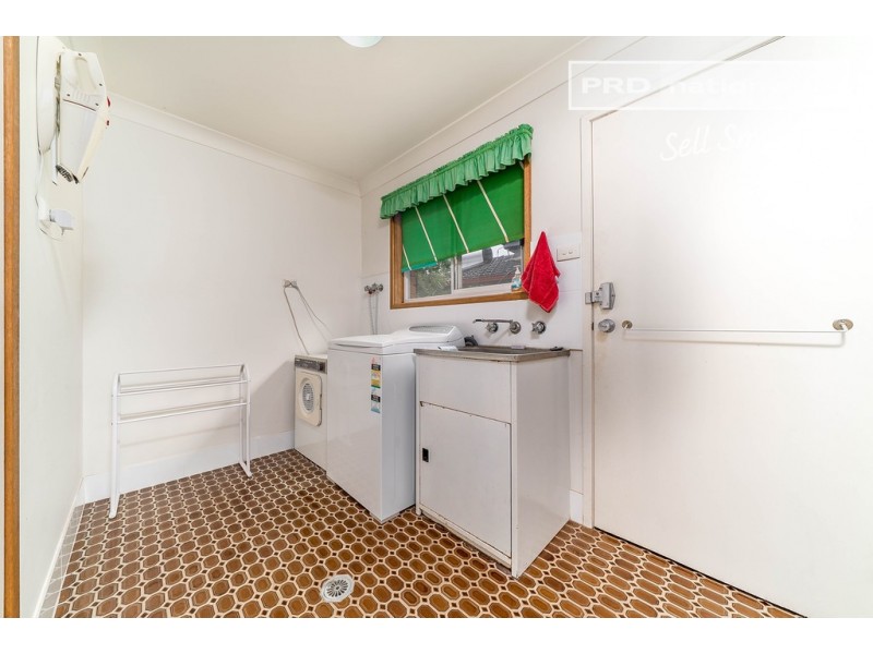 22 Alldis Place, Kooringal NSW 2650