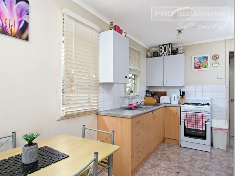 15 Toy Place, Tolland NSW 2650