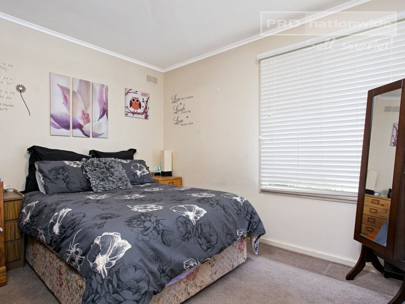 15 Toy Place, Tolland NSW 2650