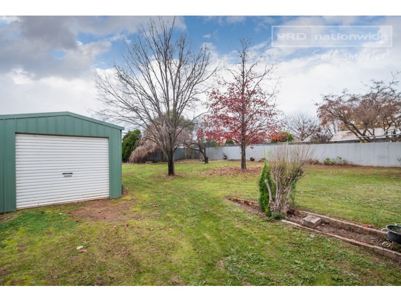35 Lindsay Street, Turvey Park NSW 2650