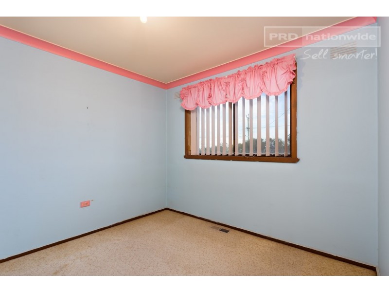 75 Stanley Street, Kooringal NSW 2650