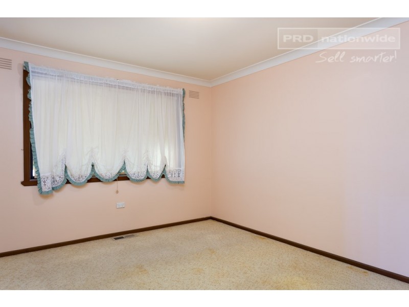 75 Stanley Street, Kooringal NSW 2650