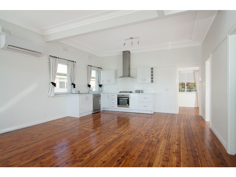 14 Broad Street, Wagga Wagga NSW 2650