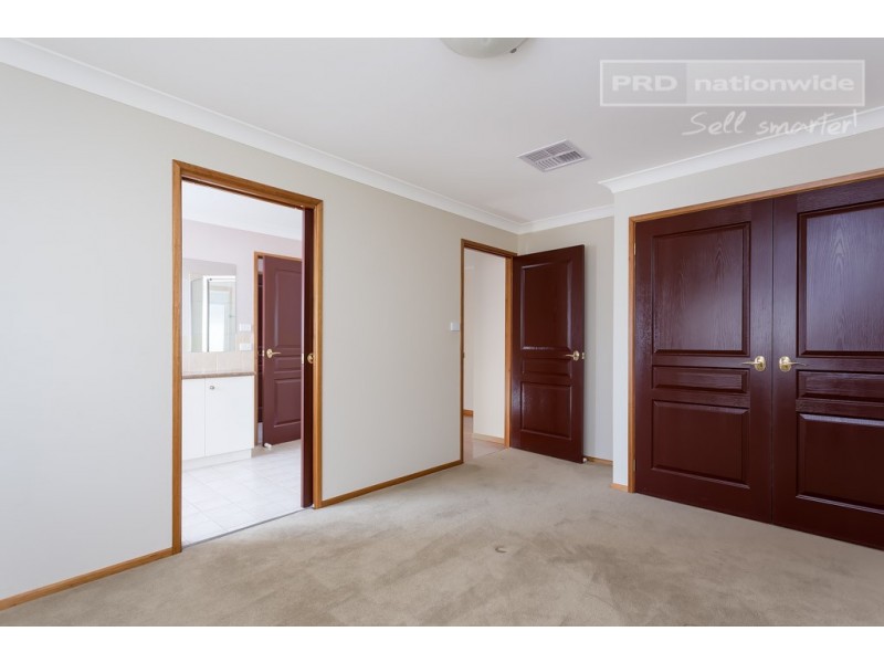 14 Balala Crescent, Bourkelands NSW 2650