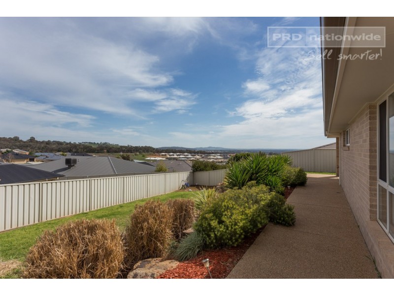 14 Balala Crescent, Bourkelands NSW 2650