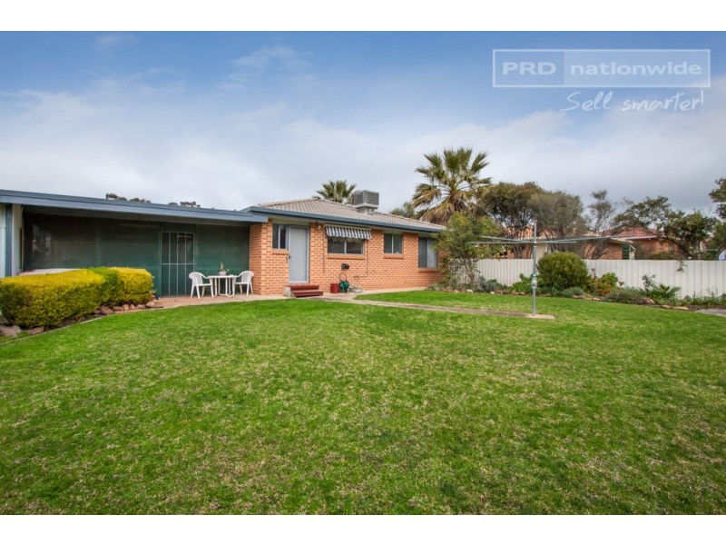 25 Doman Street, Estella NSW 2650