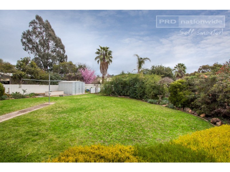 25 Doman Street, Estella NSW 2650