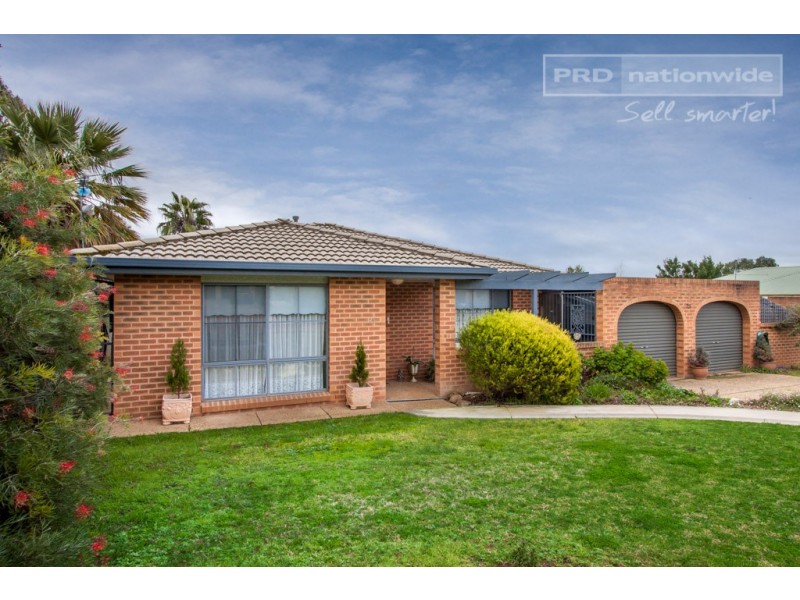 25 Doman Street, Estella NSW 2650