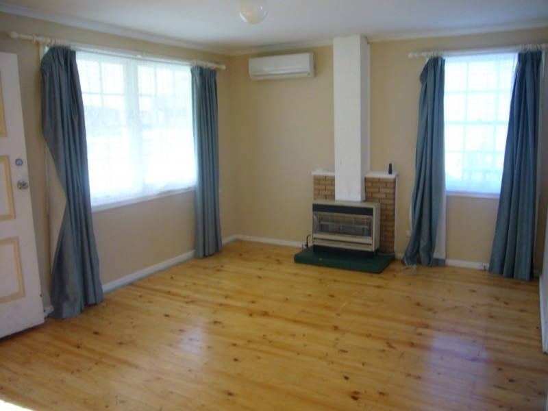 3 Baird Avenue, Kooringal NSW 2650