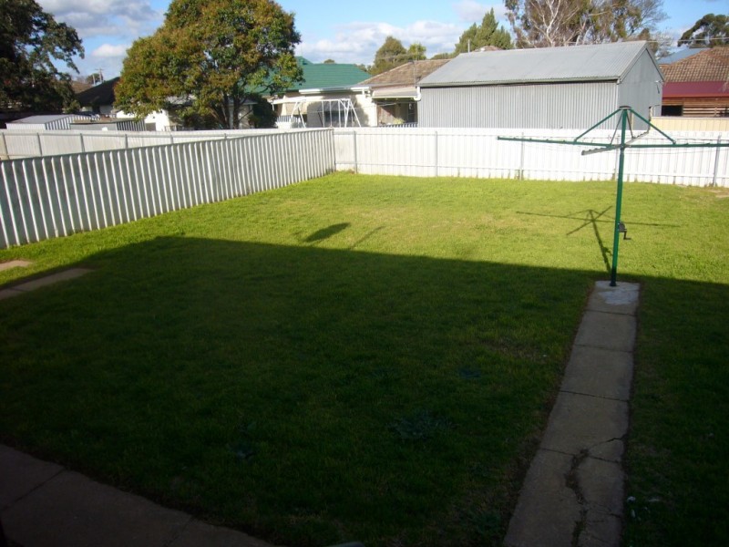 3 Baird Avenue, Kooringal NSW 2650