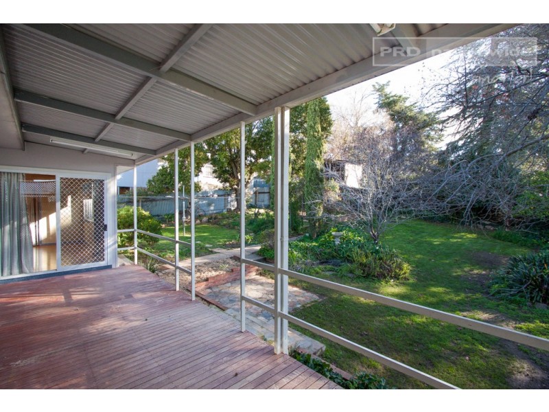 114 Macleay Street, Turvey Park NSW 2650