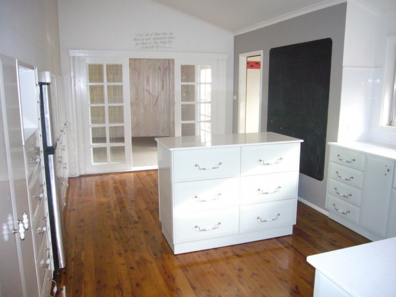 5 Falcon Place, Kooringal NSW 2650