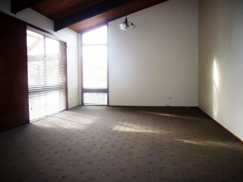 5 Falcon Place, Kooringal NSW 2650