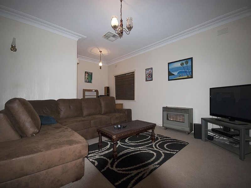 14 Raye Street, Tolland NSW 2650