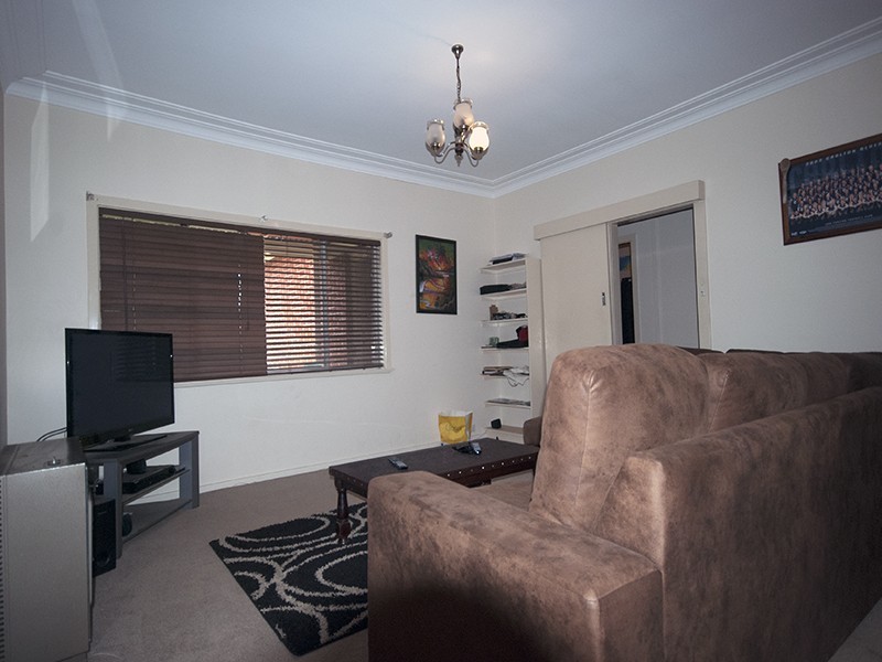 14 Raye Street, Tolland NSW 2650