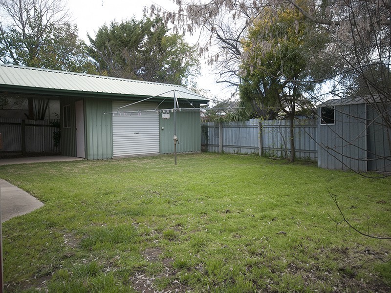 14 Raye Street, Tolland NSW 2650