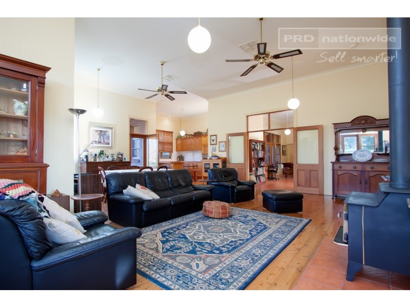 ‘Sarsfield Park’ 2070 Sturt Highway, Wagga Wagga NSW 2650