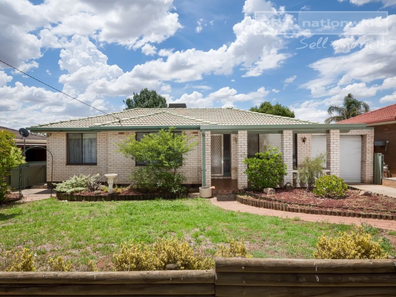 15 Loth Street, Wagga Wagga NSW 2650