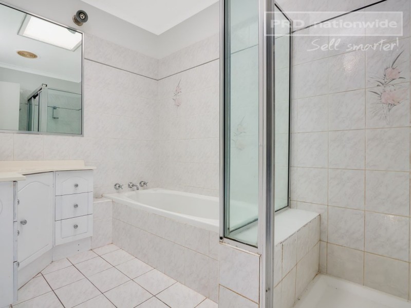 15 Loth Street, Wagga Wagga NSW 2650