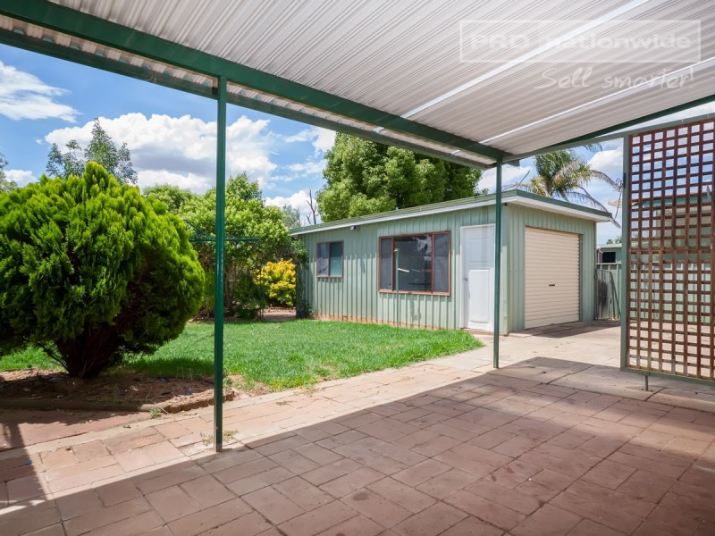 15 Loth Street, Wagga Wagga NSW 2650