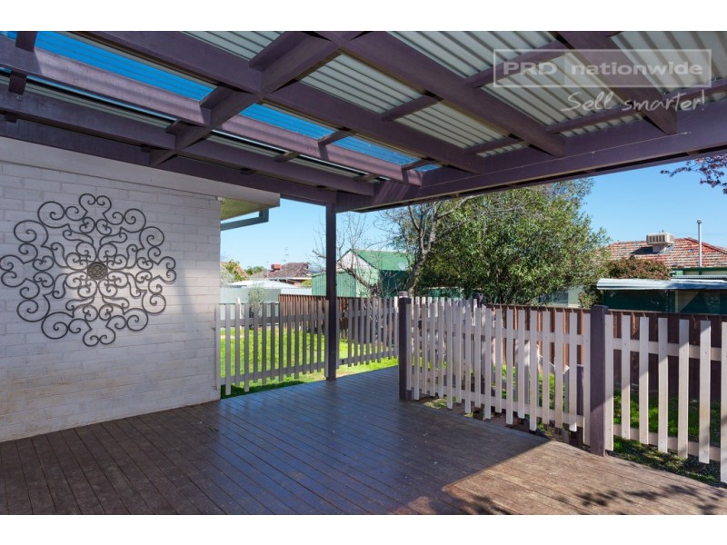 13 Bungown Place, Mount Austin NSW 2650