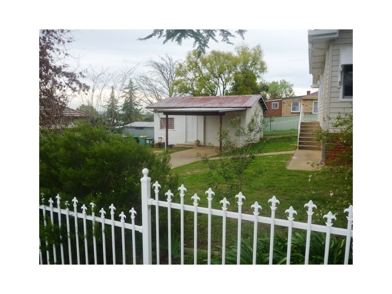 76 Mitchelmore Street, Turvey Park NSW 2650