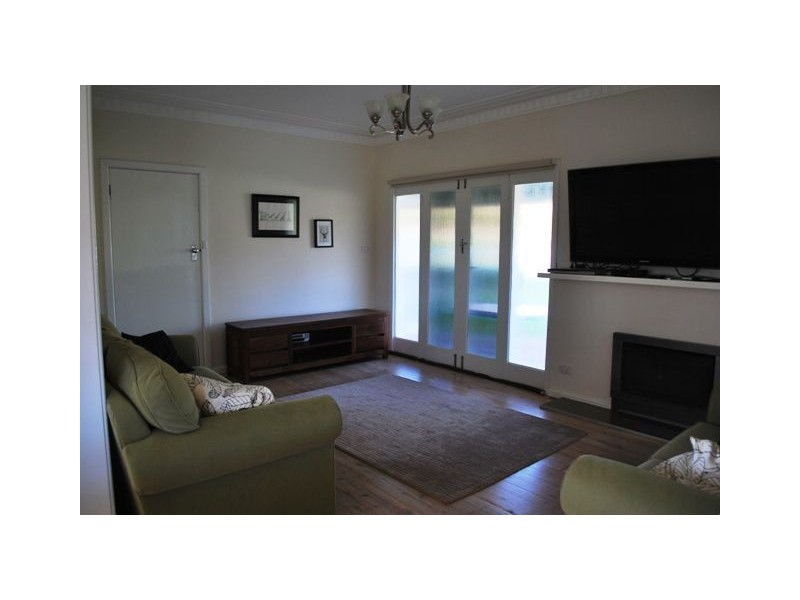 76 Mitchelmore Street, Turvey Park NSW 2650