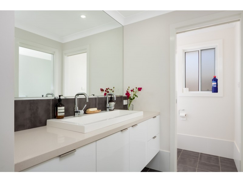 53 Messenger Avenue, Boorooma NSW 2650