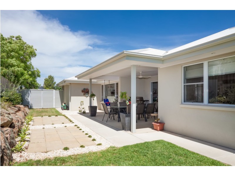 53 Messenger Avenue, Boorooma NSW 2650