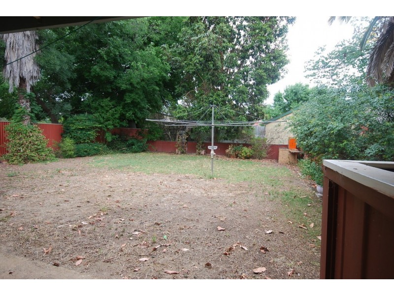 8 Inverary Street, Turvey Park NSW 2650