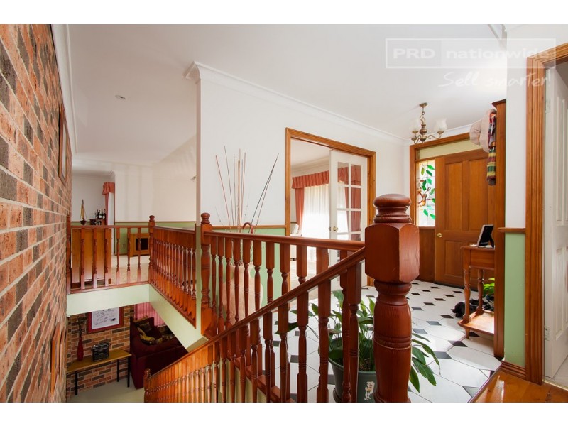 33 Amaroo Street, Kooringal NSW 2650