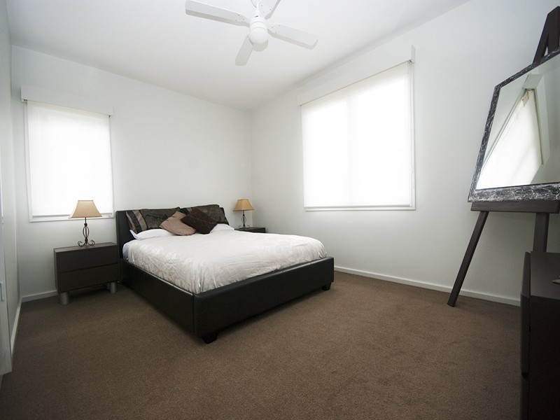 4 Chifley Crescent, Kooringal NSW 2650